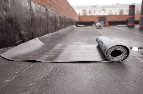 bnw-installations-hero-commercial-roof-installation-9d5cb19c-1920w