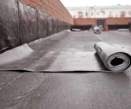 bnw-installations-hero-commercial-roof-installation-9d5cb19c-1920w